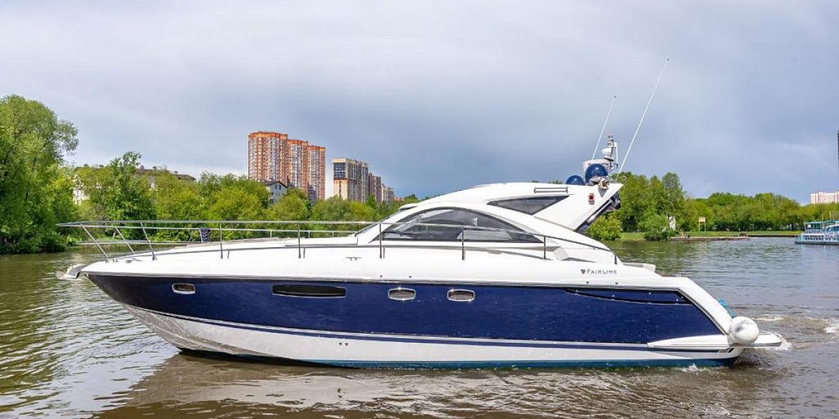 Аренда моторной яхты Fairline Targa 44 в Москве